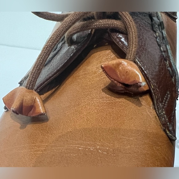 Like new Barker of Earls of Barton,England designed by William Barker Sz 6.5 - Picture 12 of 17